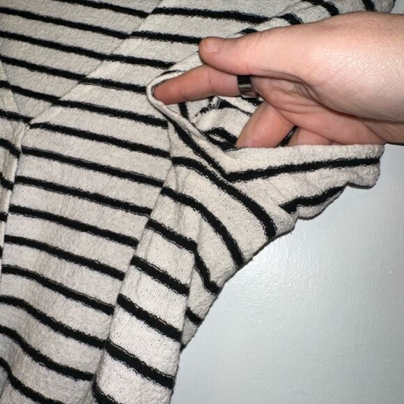 Madewell Texture & Thread Small Black Cream Stripe Faux Wrap Tee EUC - Picture 4 of 10
